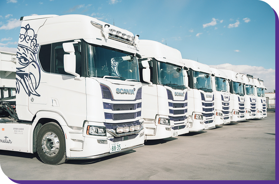 「スカニア」製のトラックで